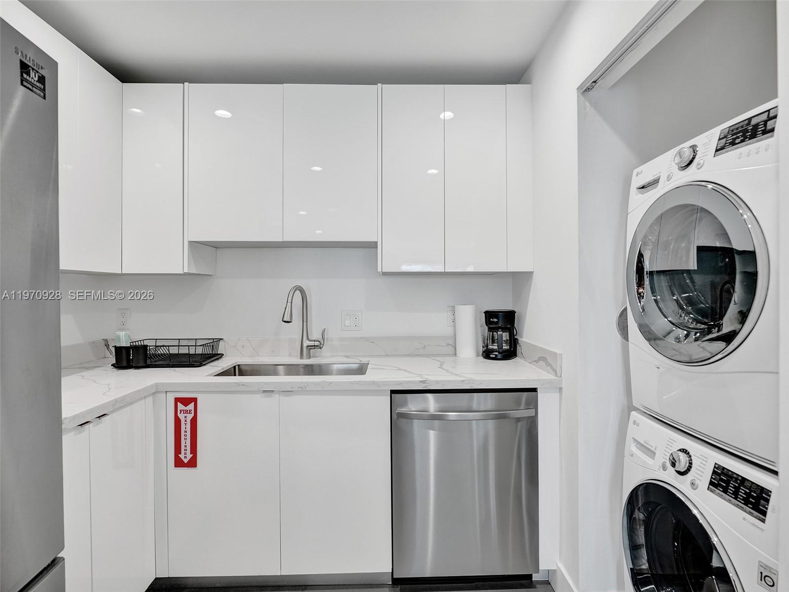 417 SW 15th St Fort Lauderdale, FL 33315