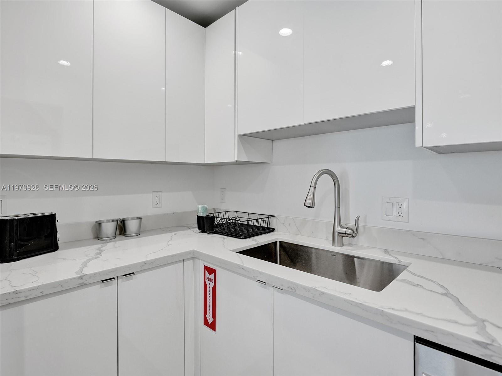 417 SW 15th St Fort Lauderdale, FL 33315