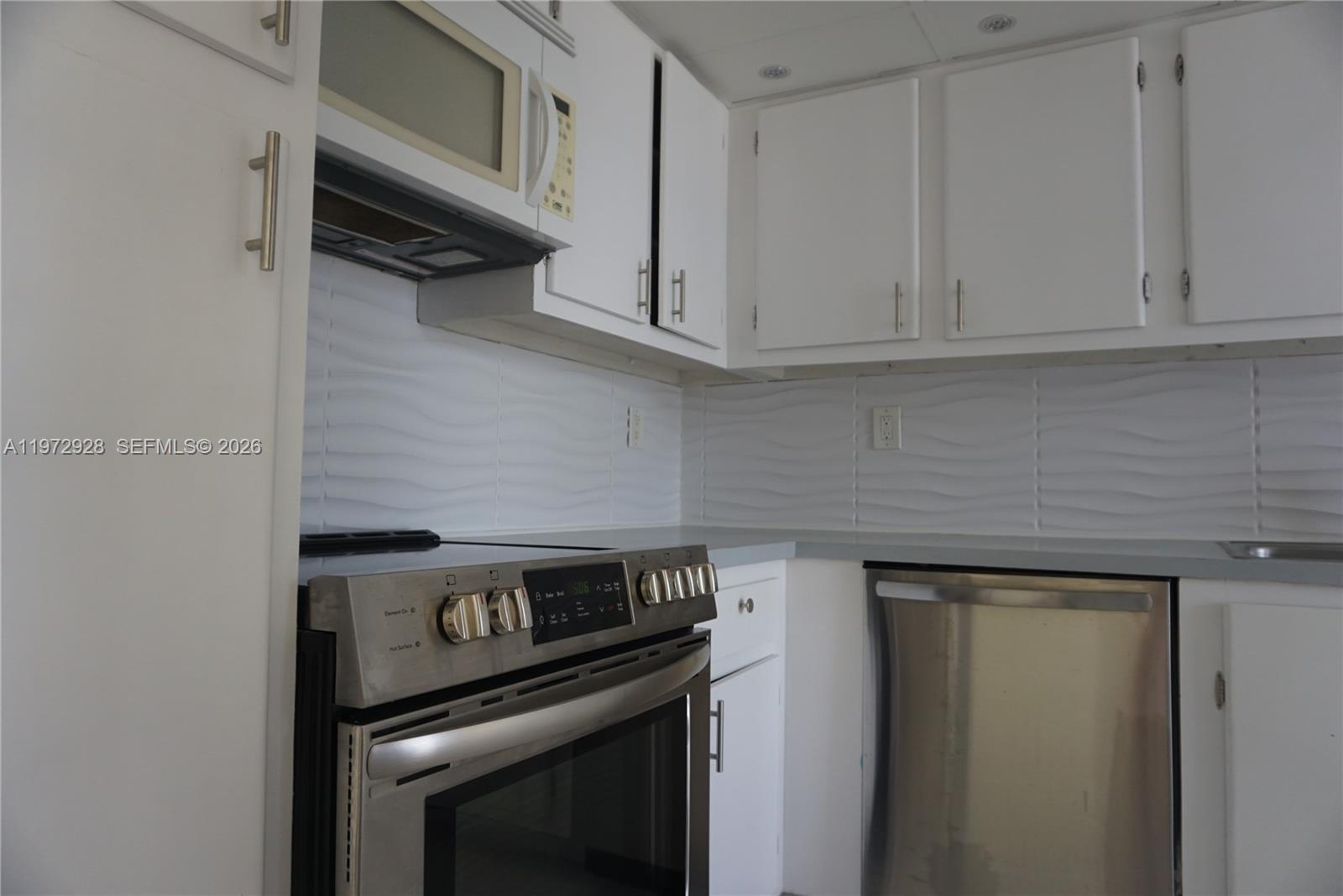 290 174th St #2014 Sunny Isles Beach, FL 33160