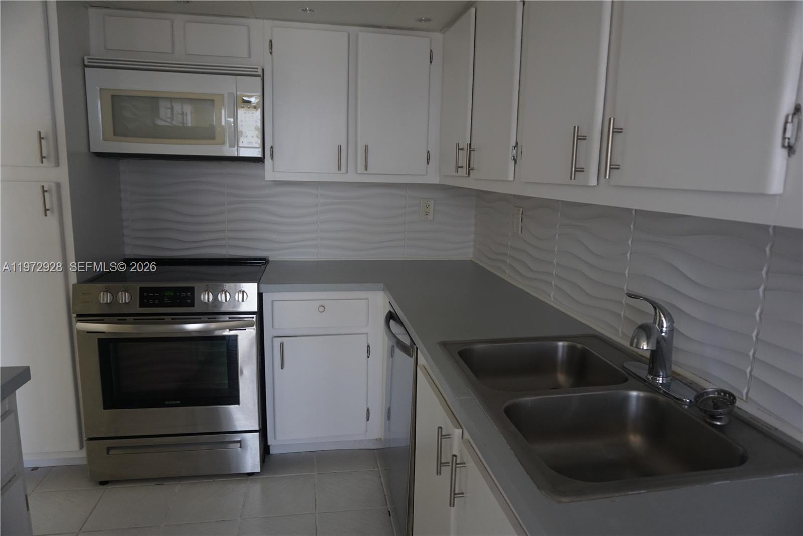 290 174th St #2014 Sunny Isles Beach, FL 33160