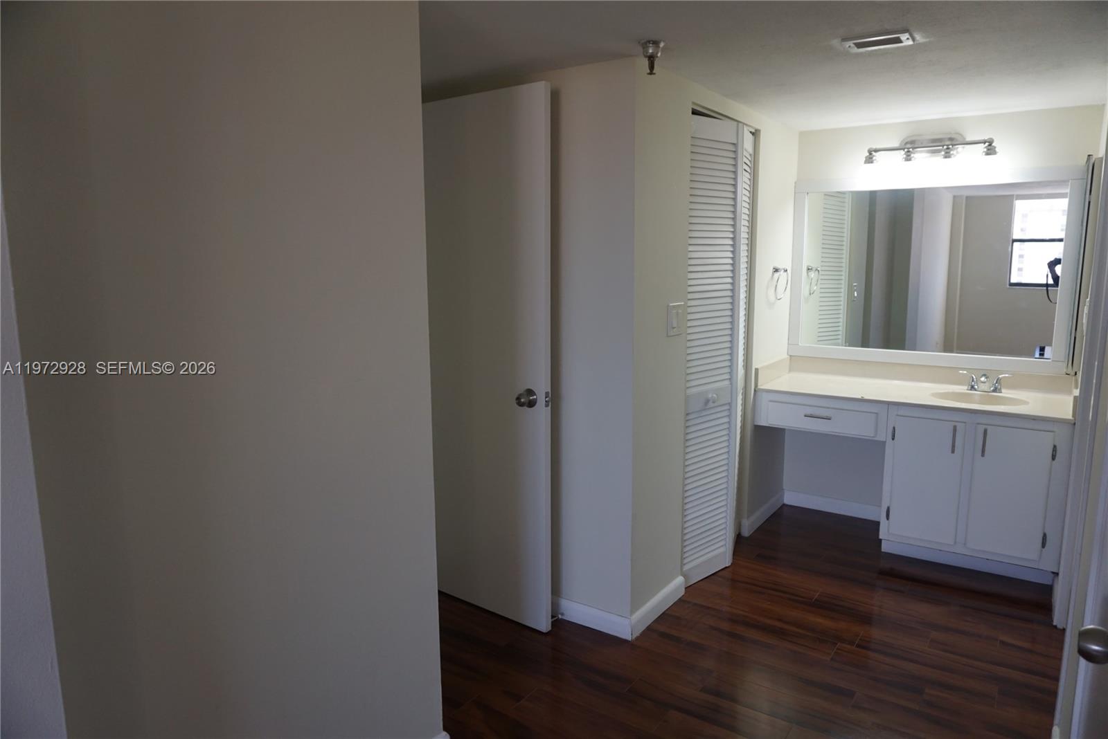 290 174th St #2014 Sunny Isles Beach, FL 33160