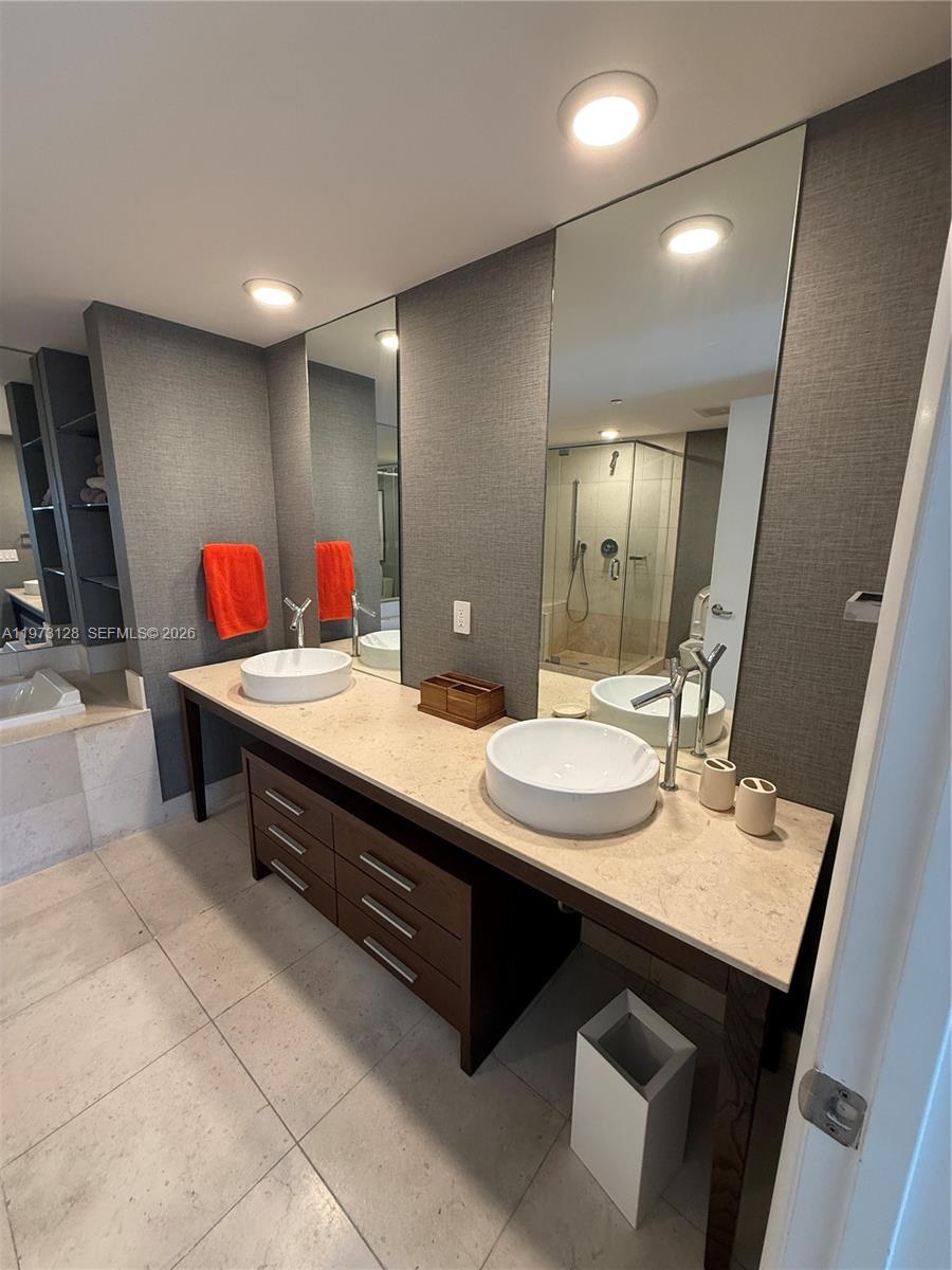 image Icon Brickell I21