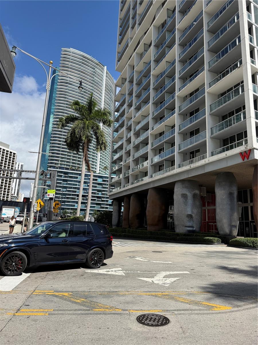 image Icon Brickell I38