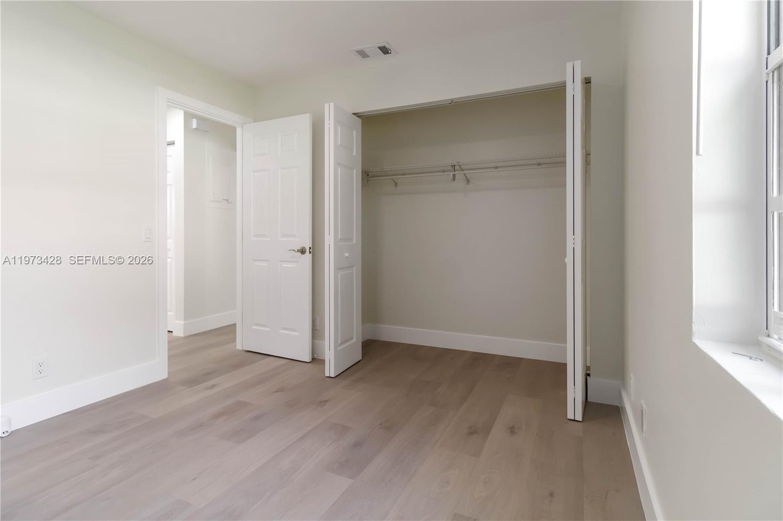 1411 Cottonwood Cir Weston, FL 33326