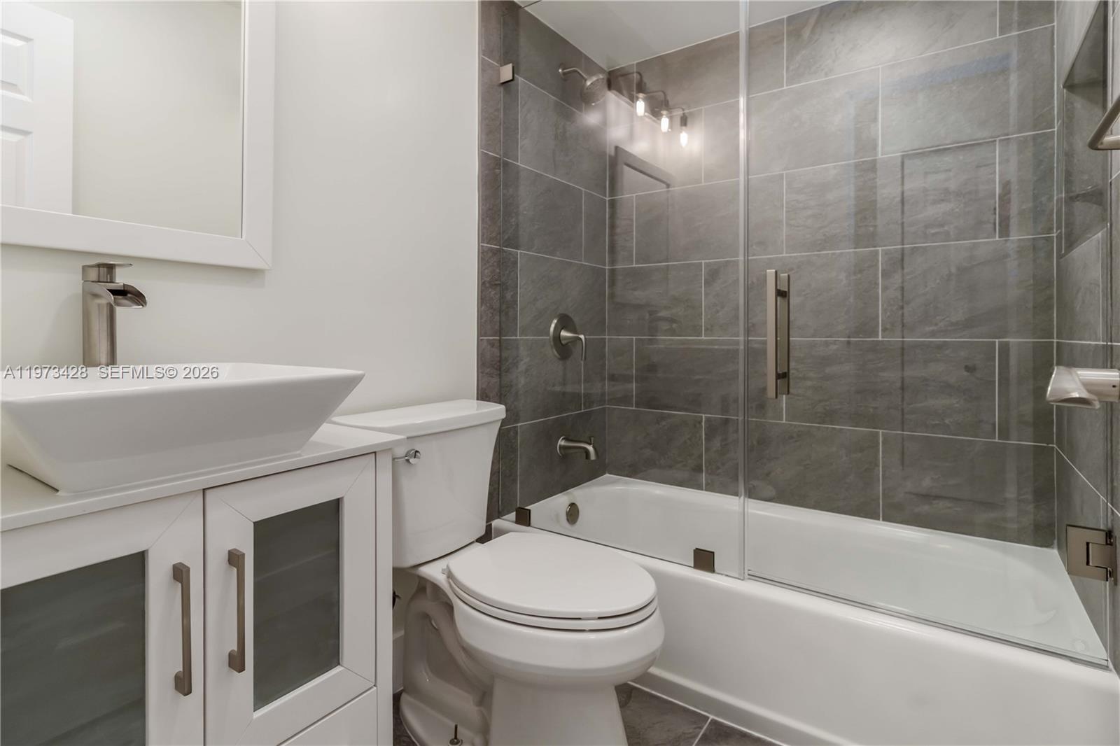 1411 Cottonwood Cir Weston, FL 33326