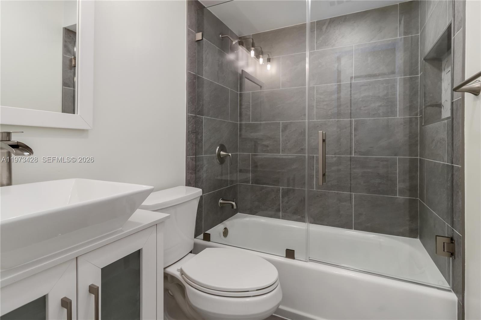 1411 Cottonwood Cir Weston, FL 33326