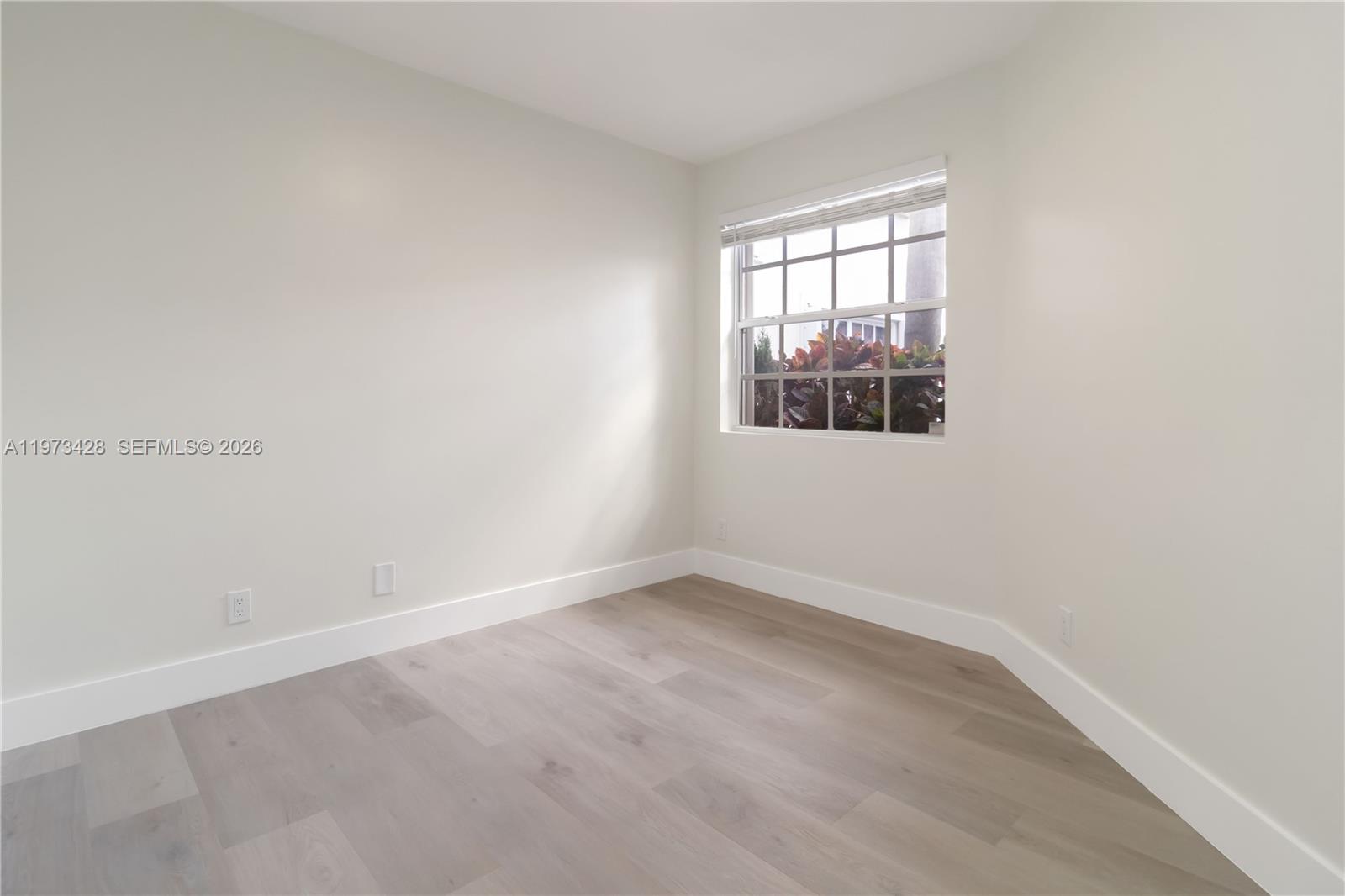 1411 Cottonwood Cir Weston, FL 33326