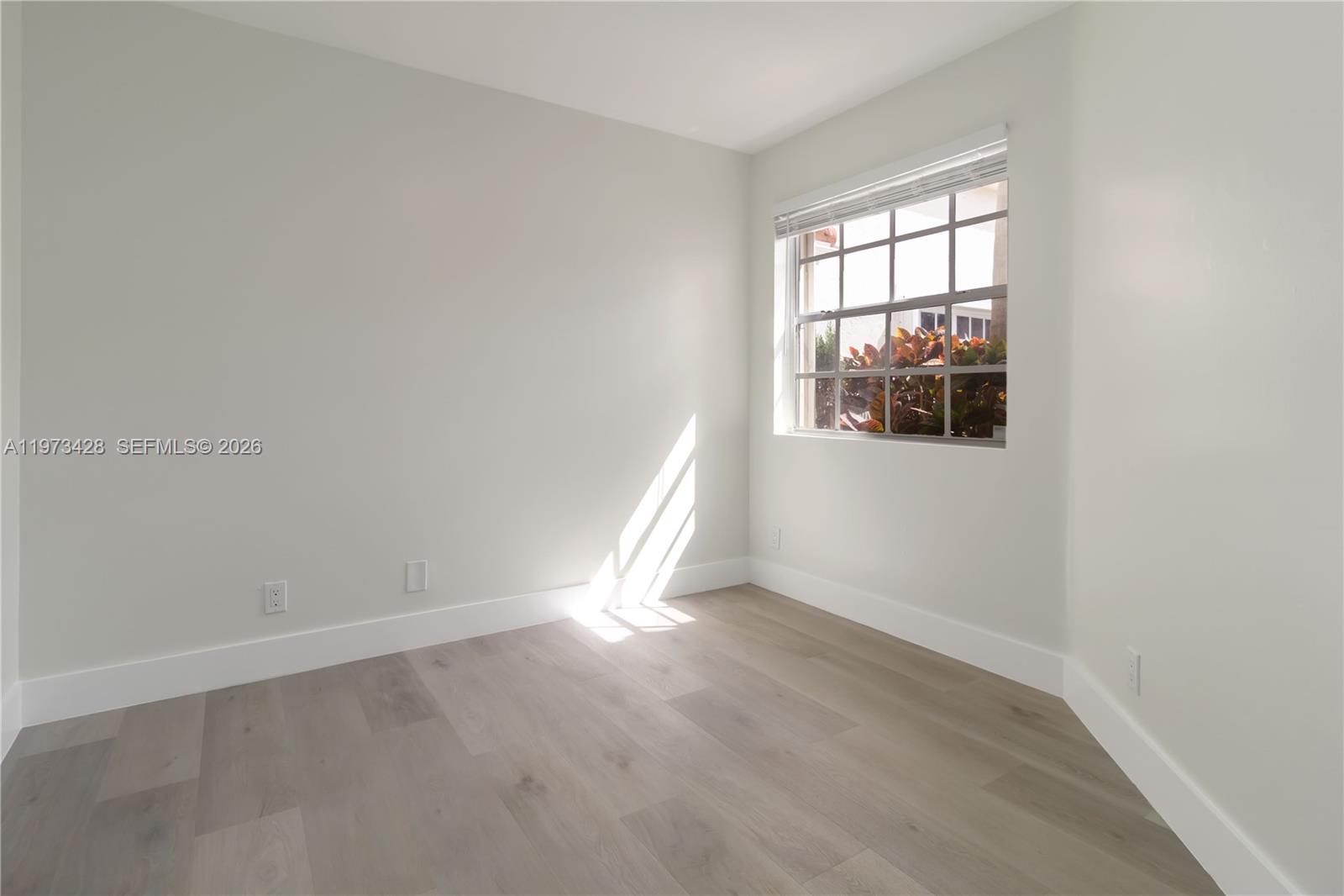 1411 Cottonwood Cir Weston, FL 33326