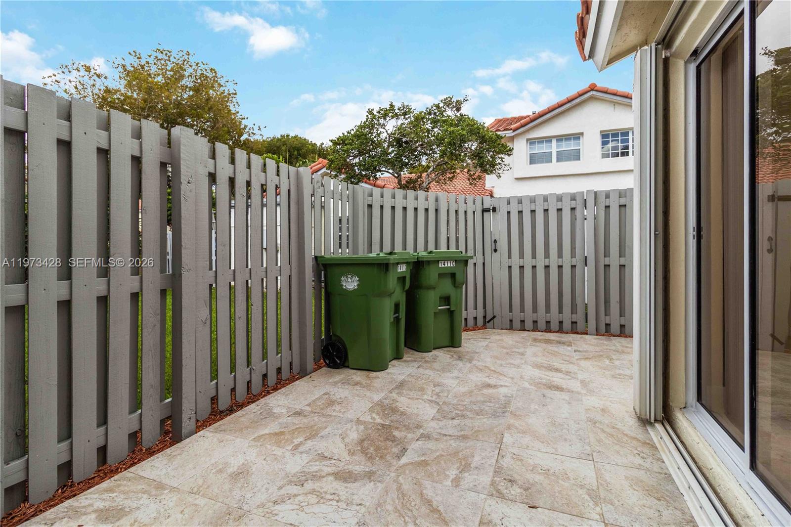 1411 Cottonwood Cir Weston, FL 33326