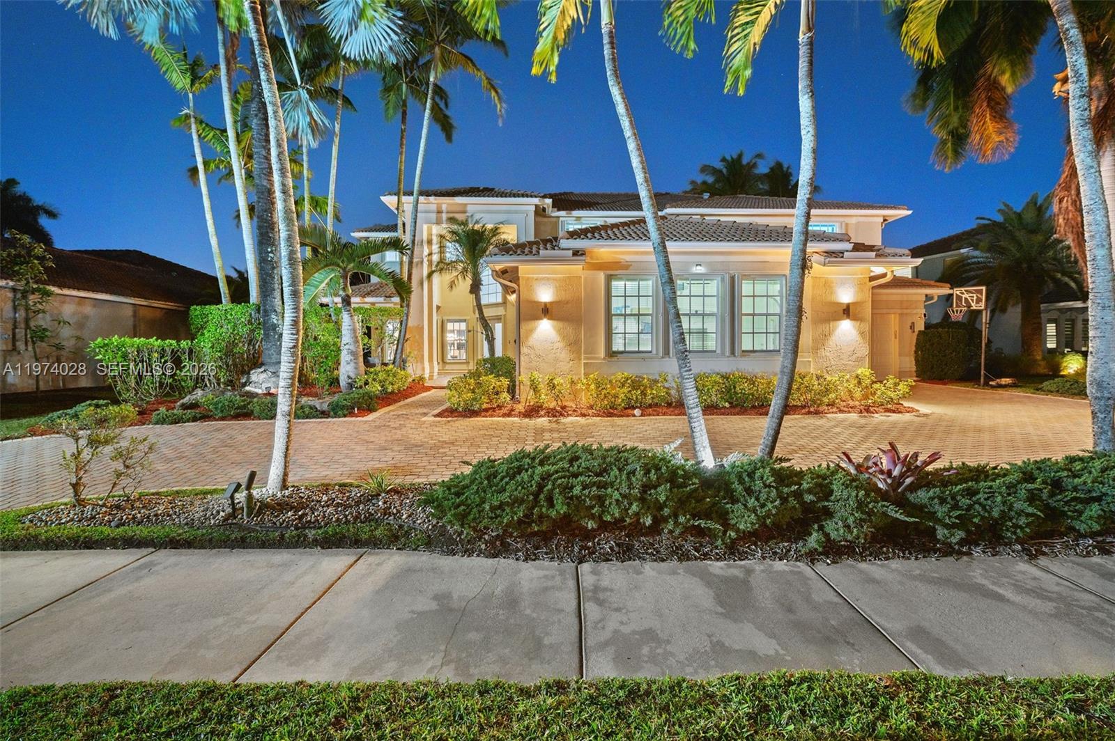 1537 Victoria Isle Way Weston, FL 33327