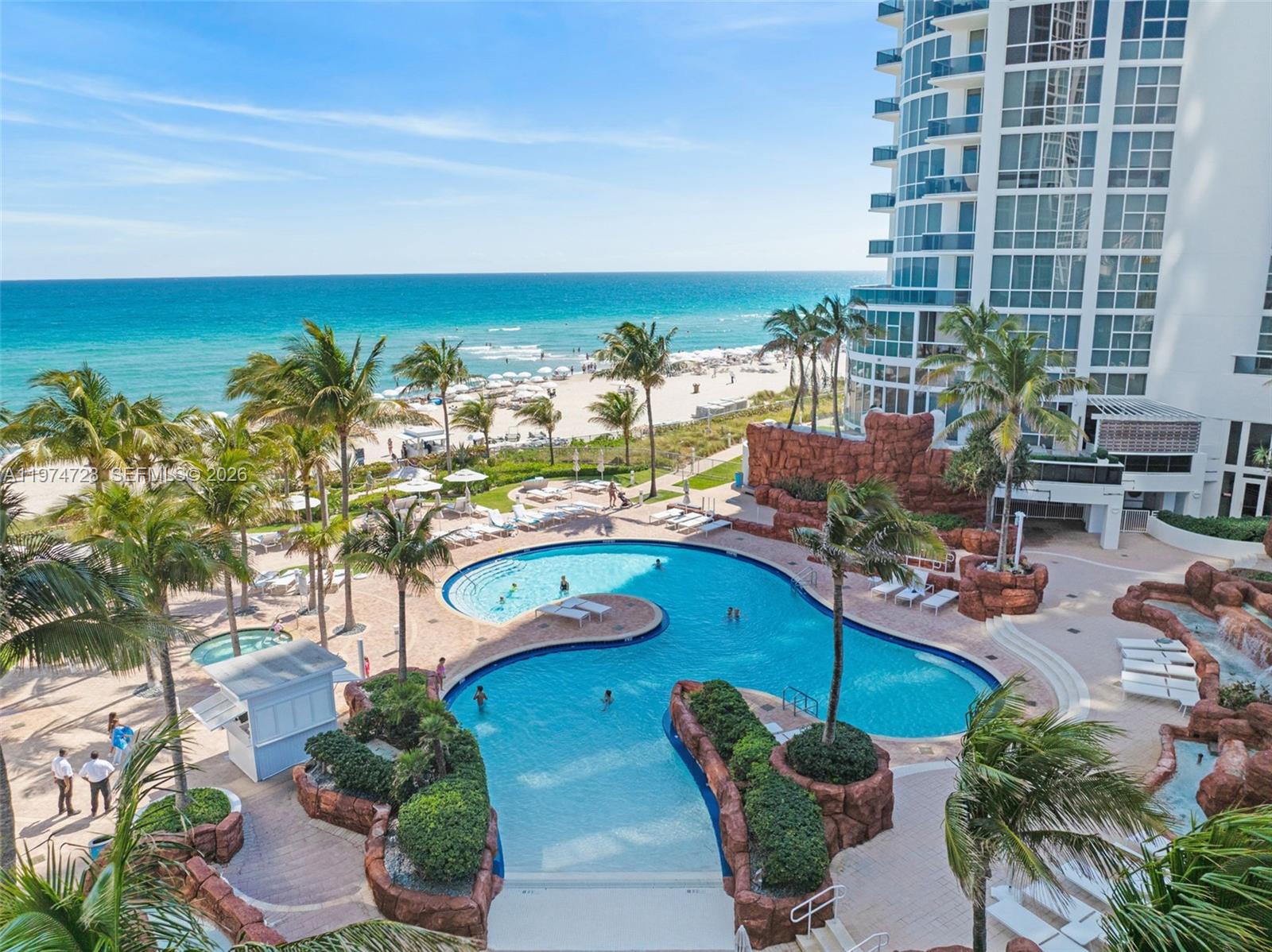 image Trump Royale30