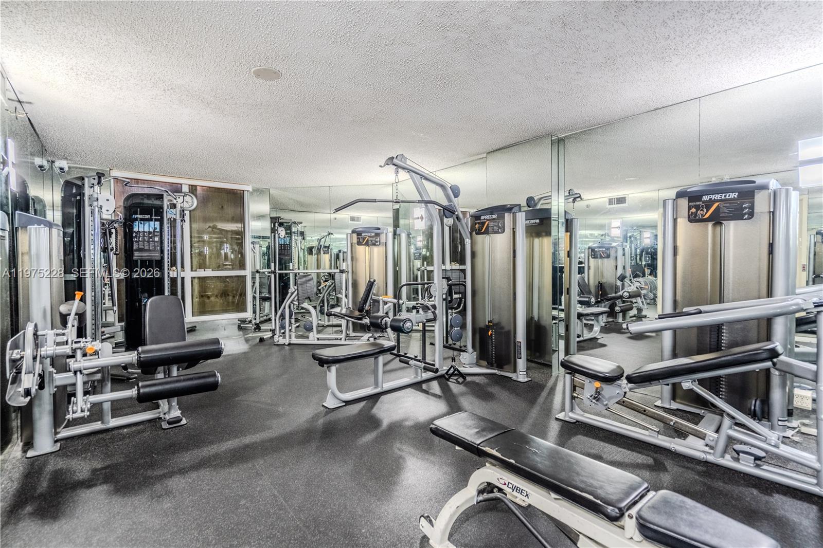 6767 Collins Ave #706 Miami Beach, FL 33141