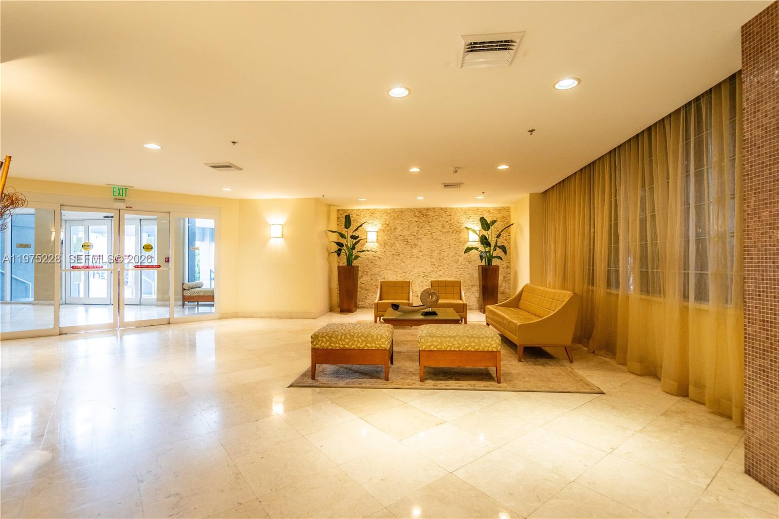 6767 Collins Ave #706 Miami Beach, FL 33141