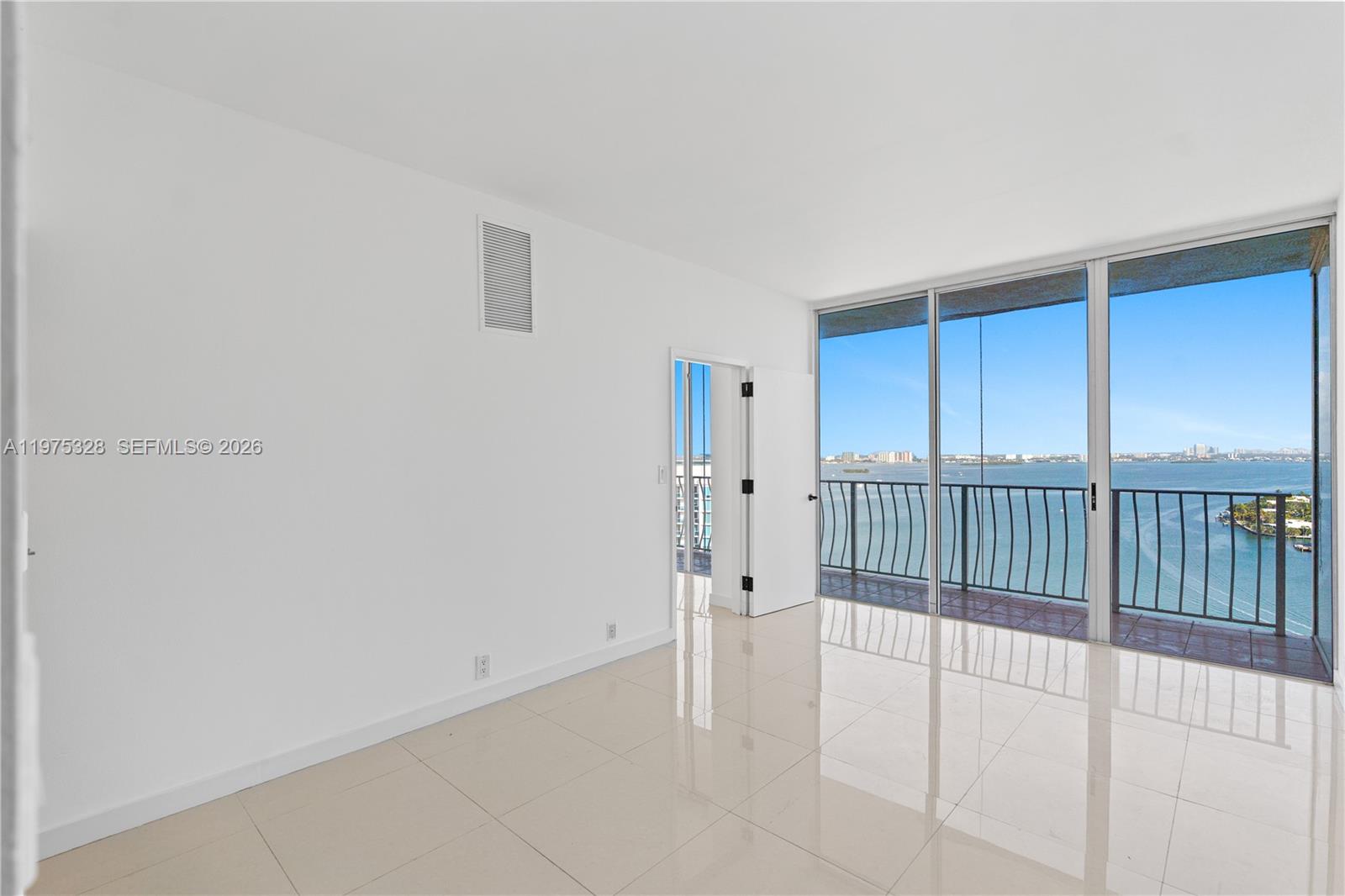 7601 E Treasure Dr #PH 216 North Bay Village, FL 33141