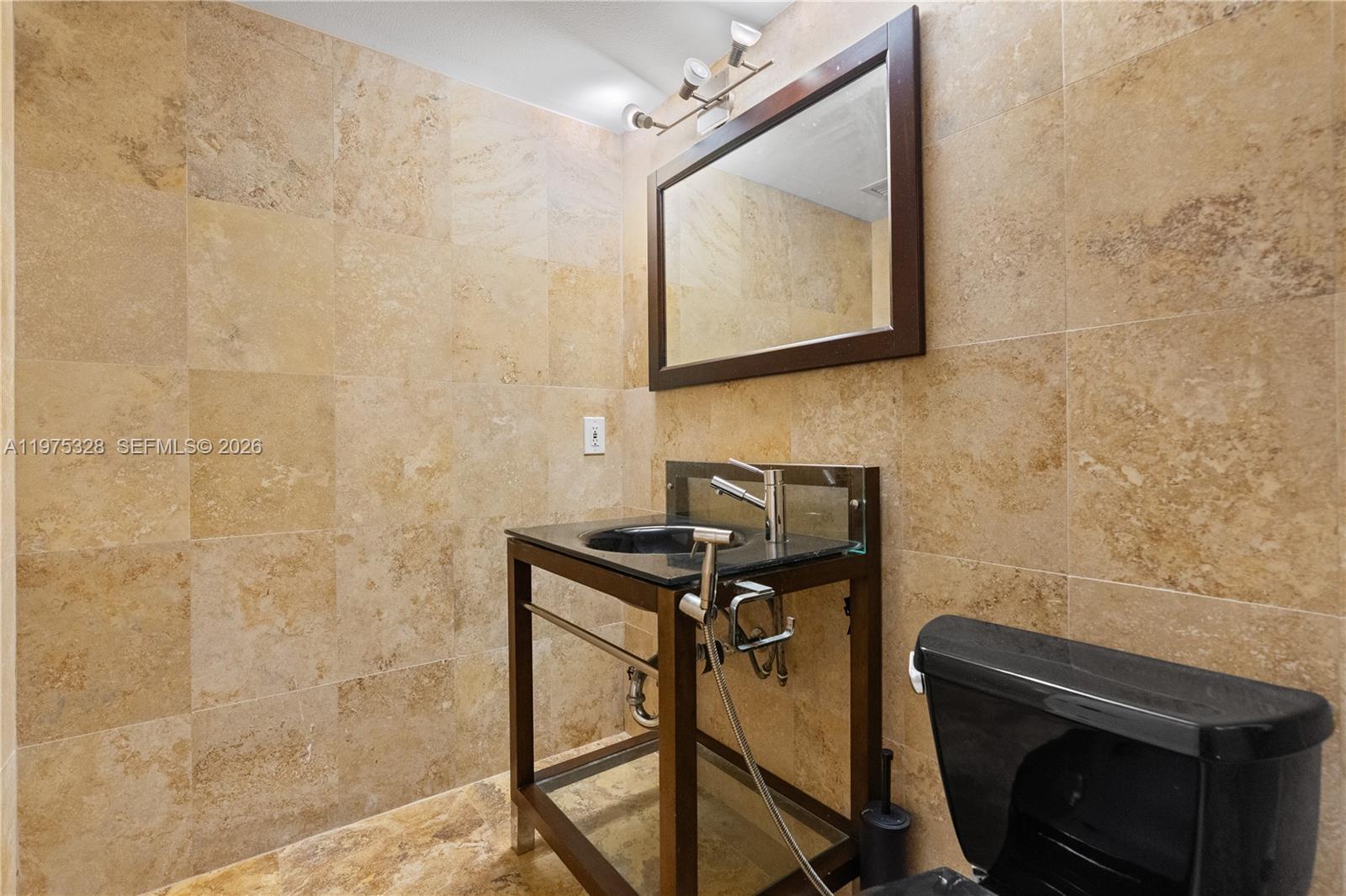 7601 E Treasure Dr #PH 216 North Bay Village, FL 33141