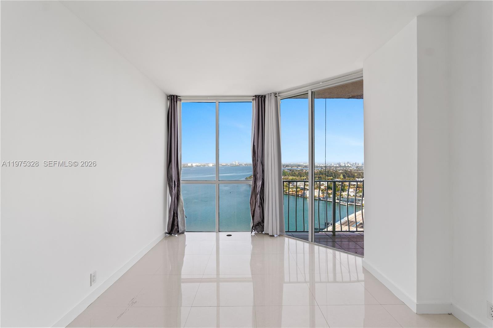 7601 E Treasure Dr #PH 216 North Bay Village, FL 33141