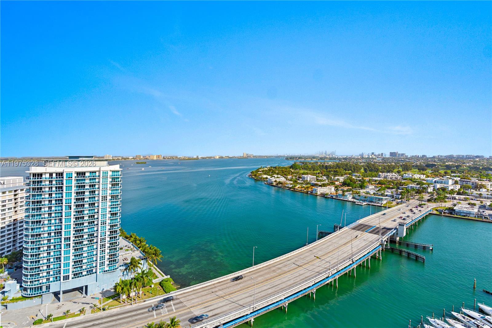 7601 E Treasure Dr #PH 216 North Bay Village, FL 33141