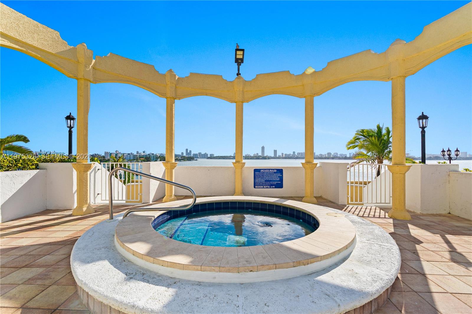 7601 E Treasure Dr #PH 216 North Bay Village, FL 33141