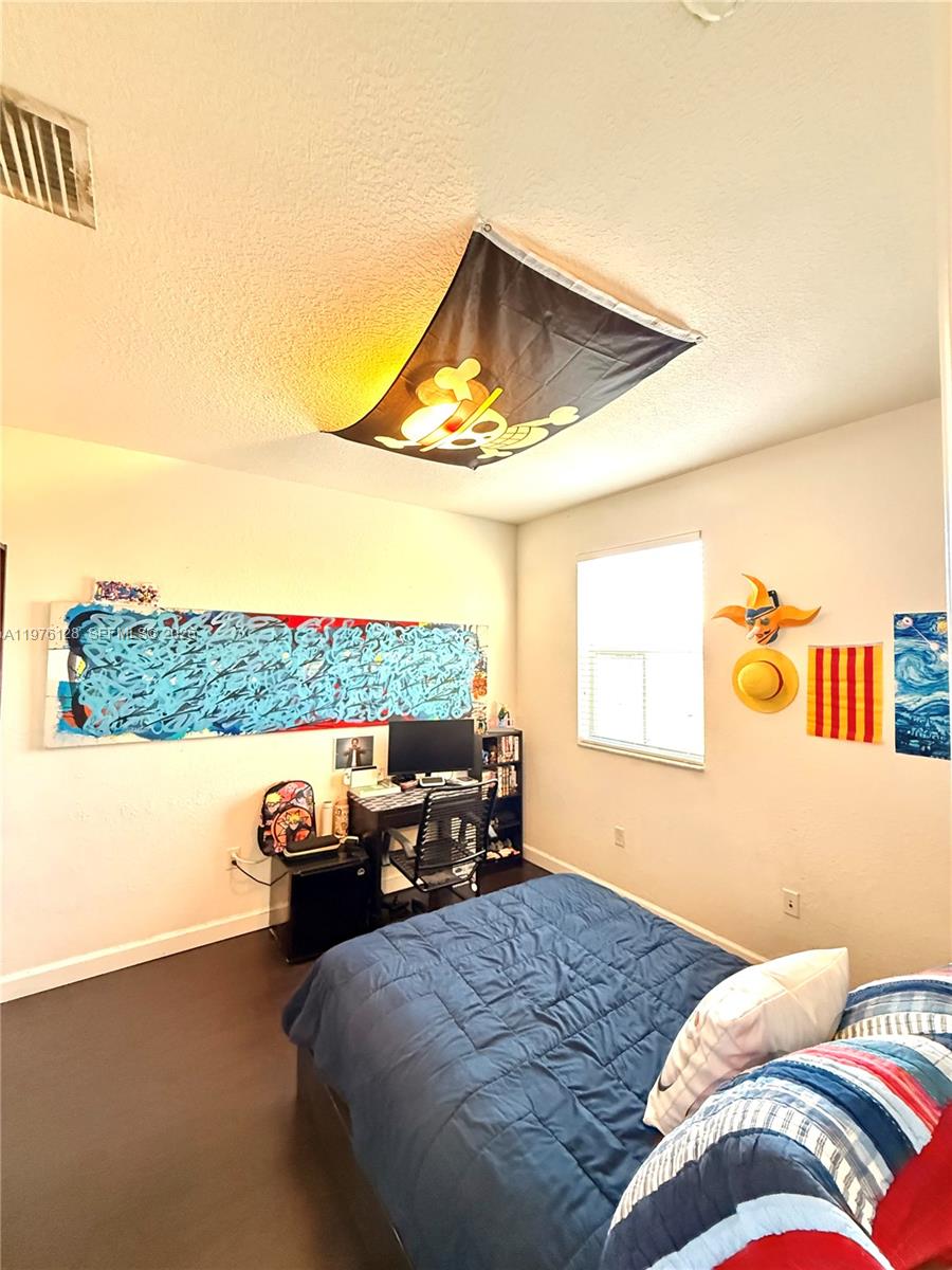 11010 NW 87th St Doral, FL 33178