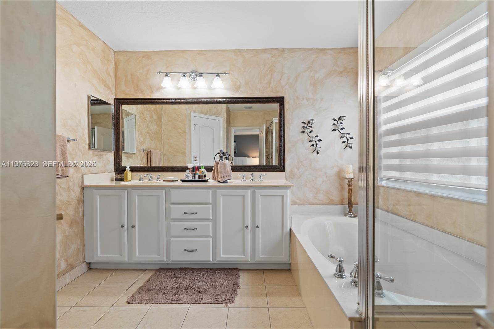 4301 Macarthur Palm Trl Green Acres, FL 33463