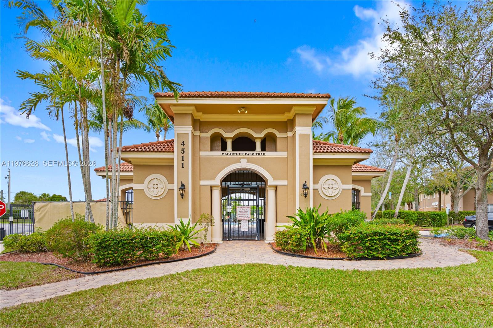 4301 Macarthur Palm Trl Green Acres, FL 33463