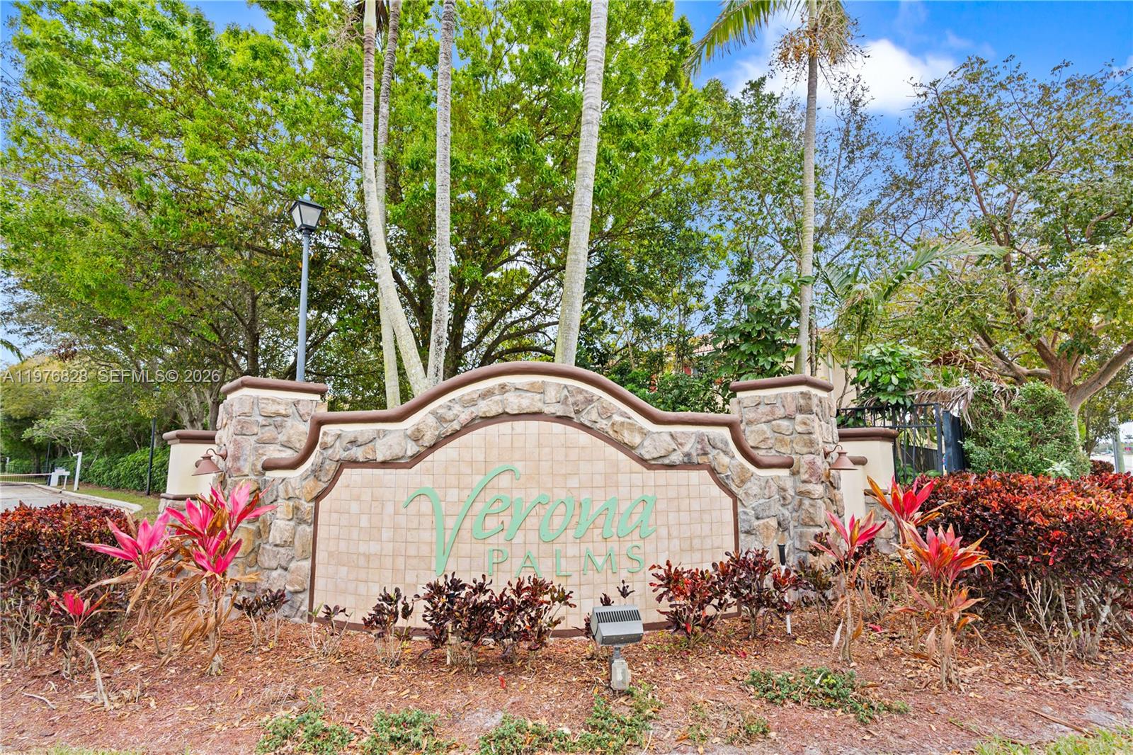 4301 Macarthur Palm Trl Green Acres, FL 33463