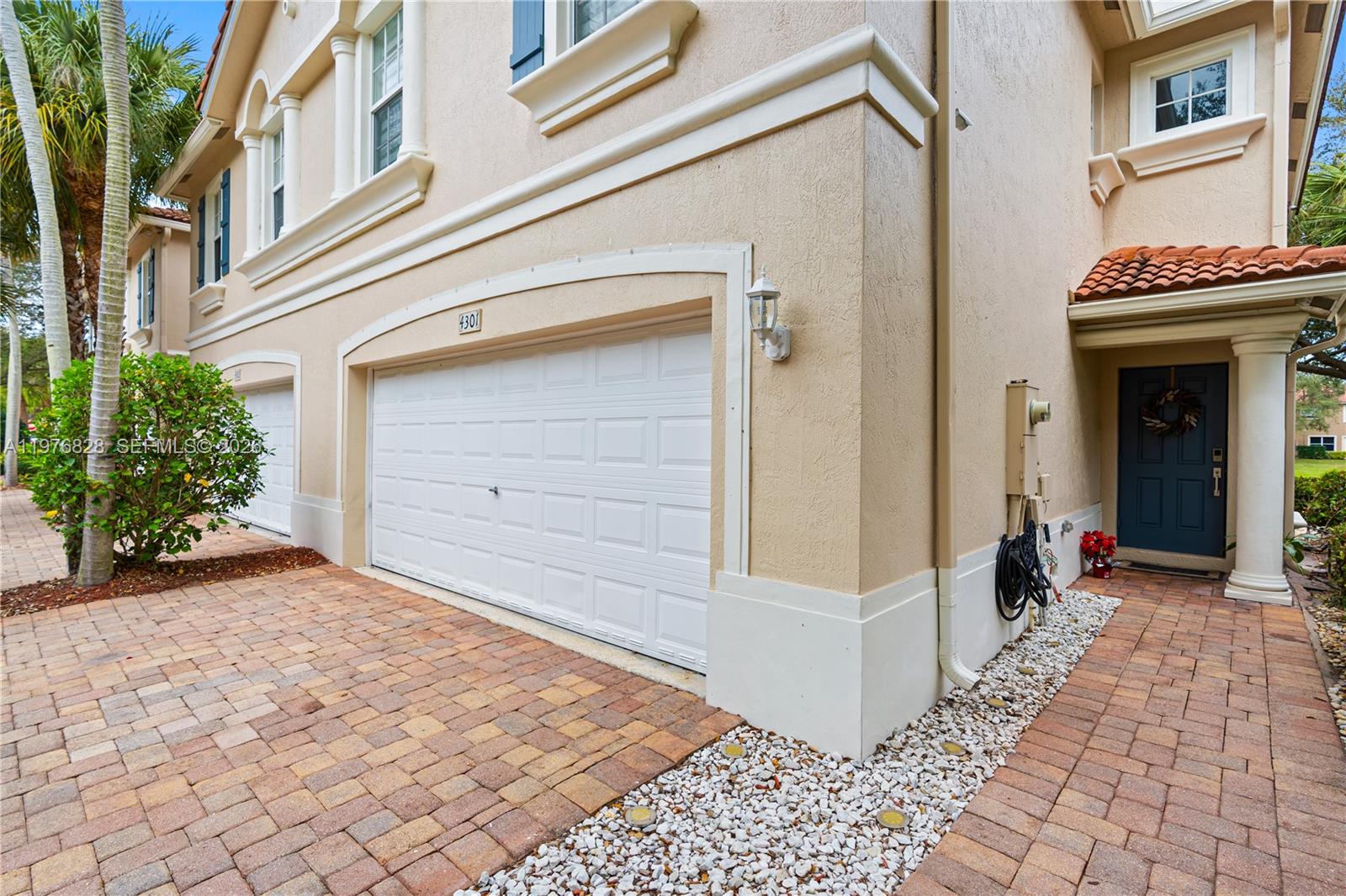 4301 Macarthur Palm Trl Green Acres, FL 33463