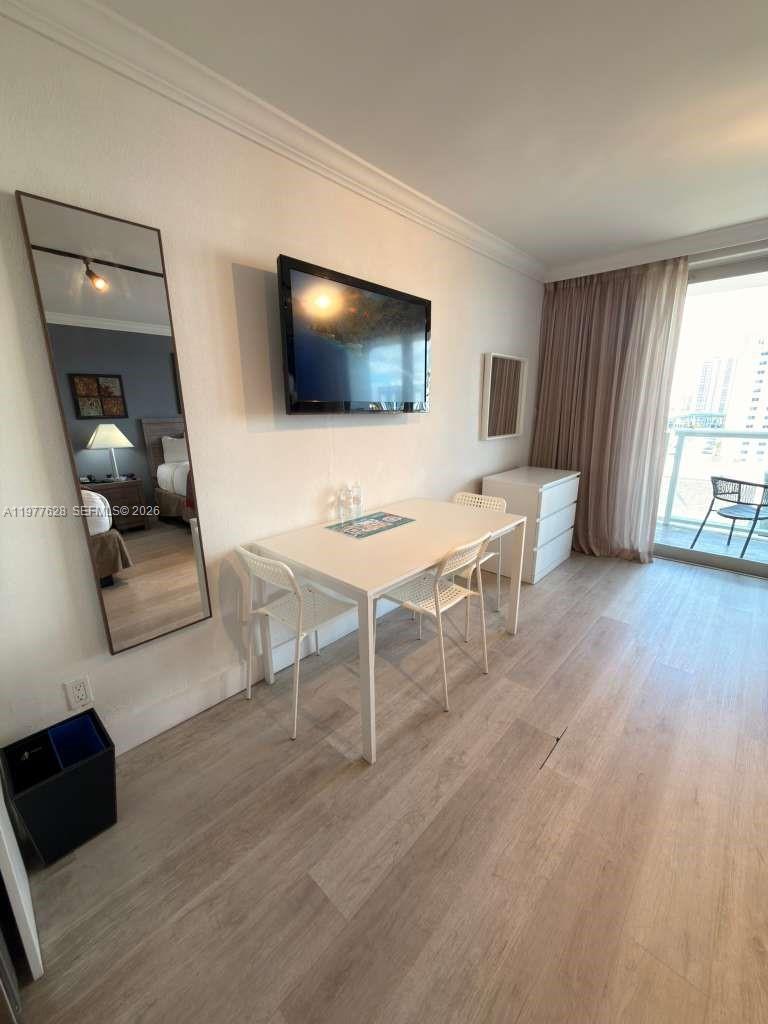 19201 Collins Ave #933 Sunny Isles Beach, FL 33160