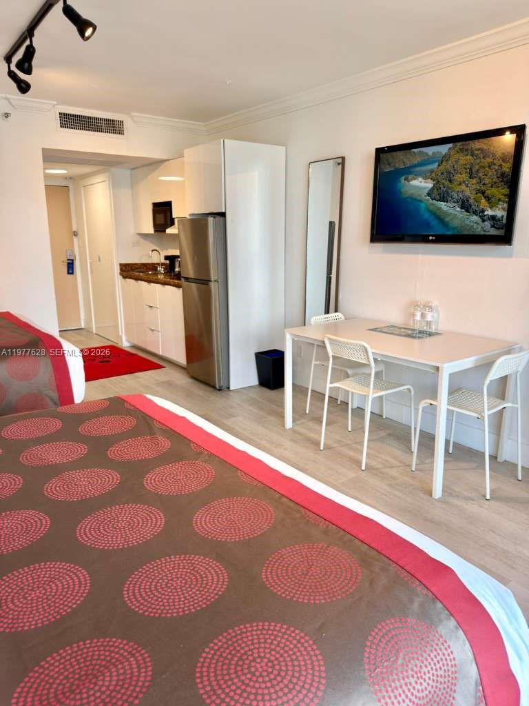 19201 Collins Ave #933 Sunny Isles Beach, FL 33160