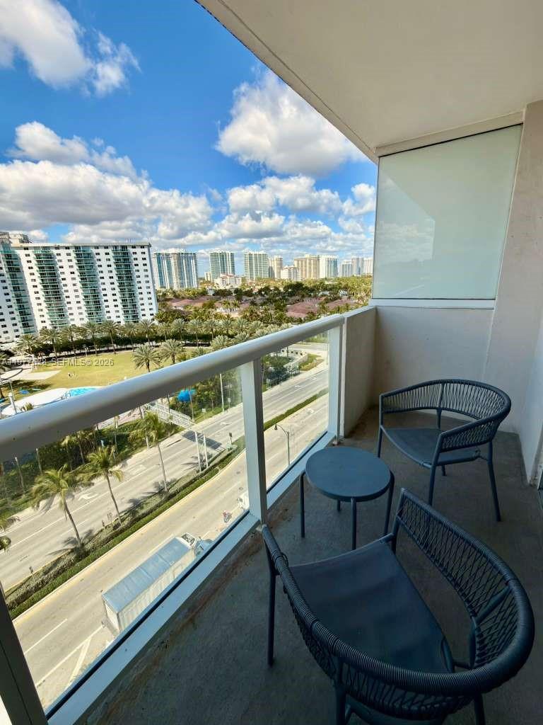 19201 Collins Ave #933 Sunny Isles Beach, FL 33160