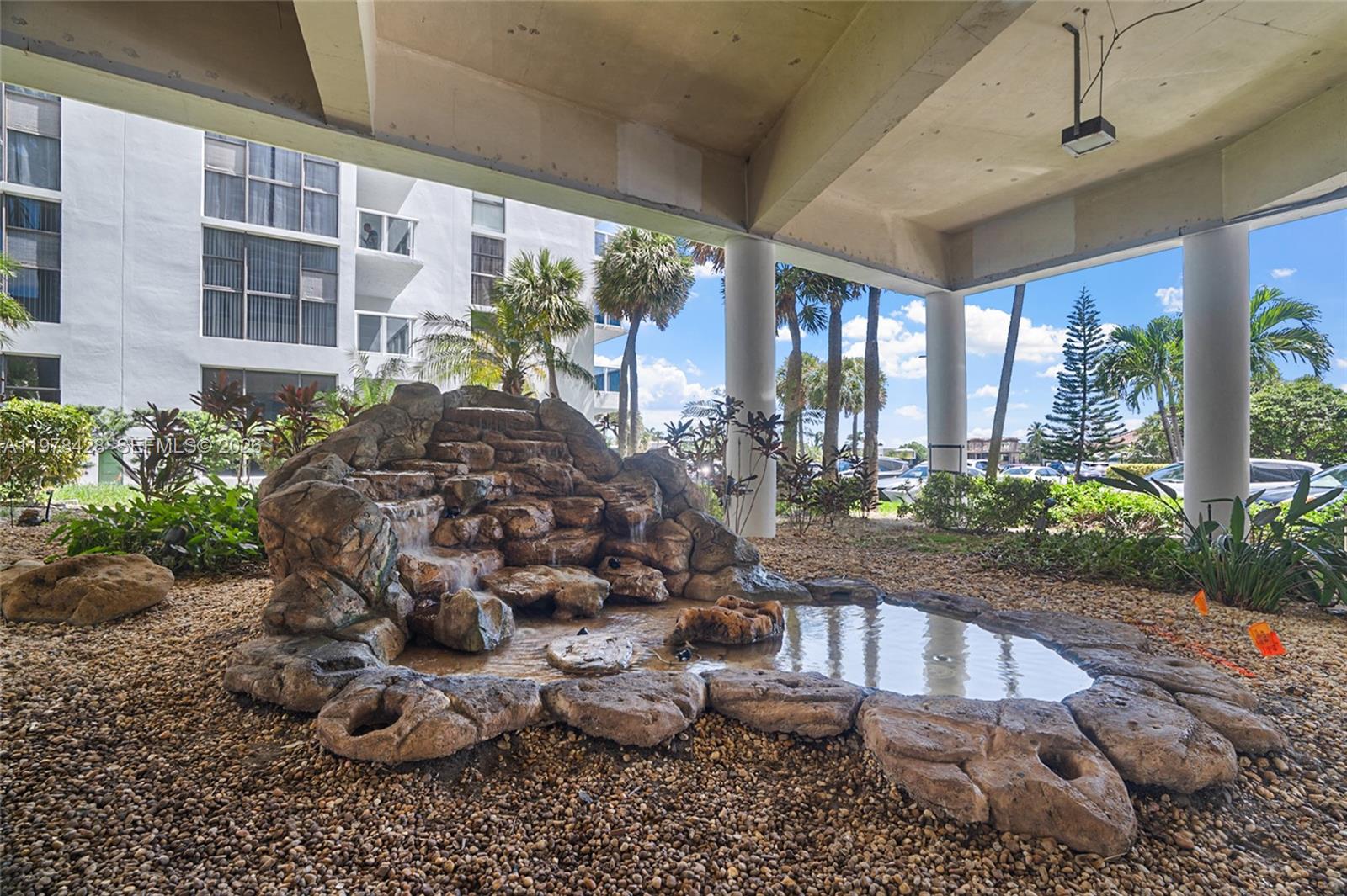 20515 E Country Clb Dr #849 Aventura, FL 33180