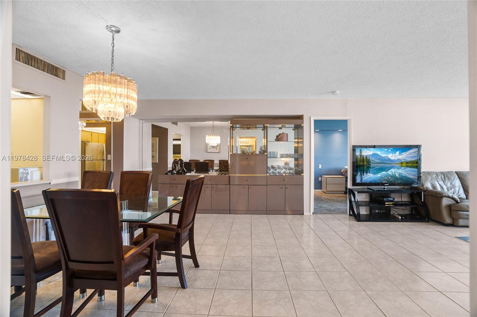 20515 E Country Clb Dr #849 Aventura, FL 33180