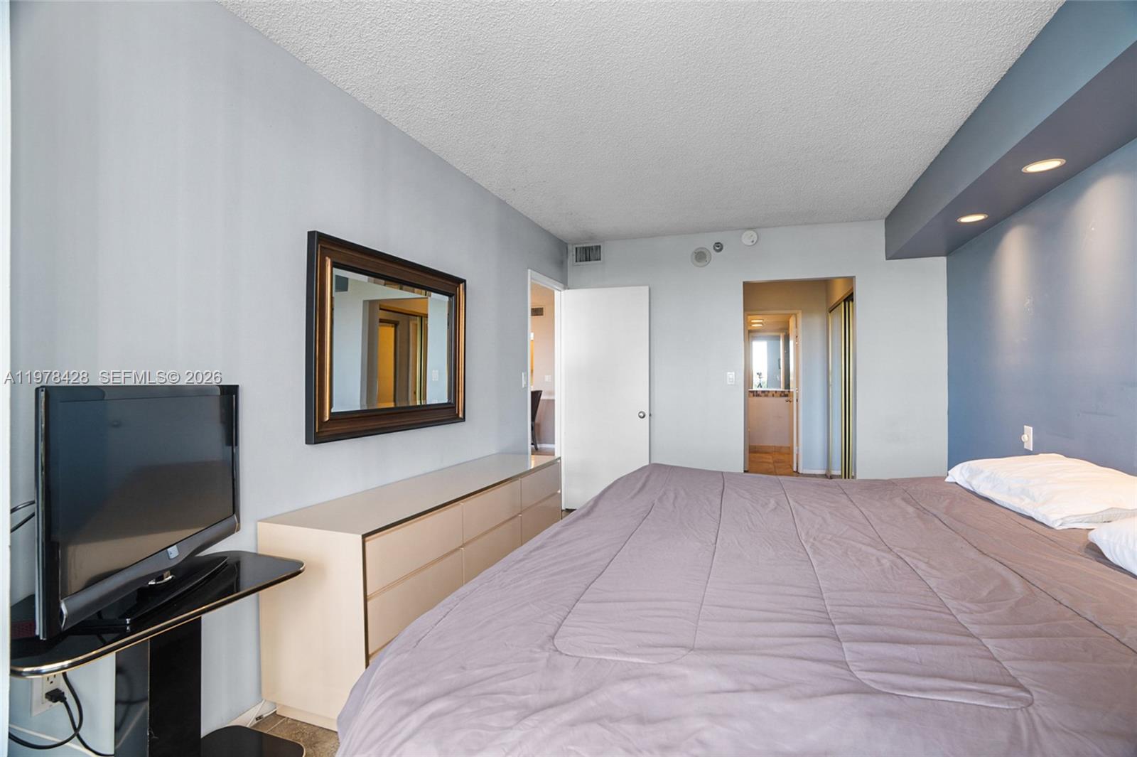 20515 E Country Clb Dr #849 Aventura, FL 33180