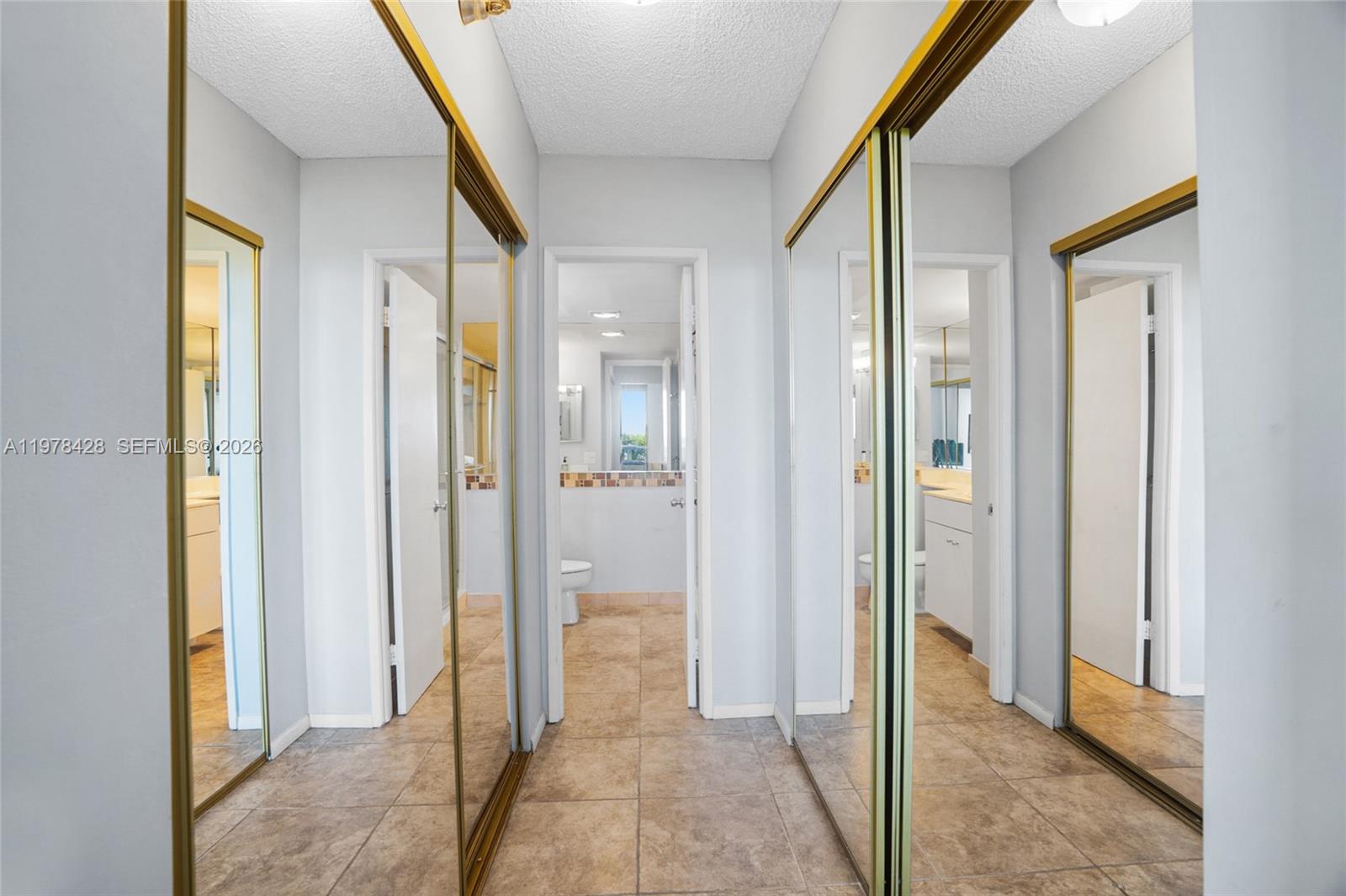 20515 E Country Clb Dr #849 Aventura, FL 33180