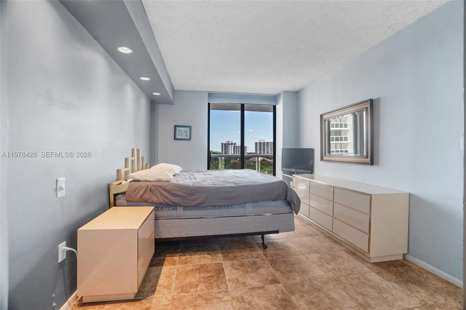 20515 E Country Clb Dr #849 Aventura, FL 33180