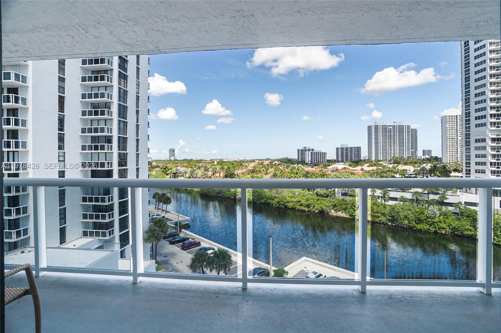 20515 E Country Clb Dr #849 Aventura, FL 33180