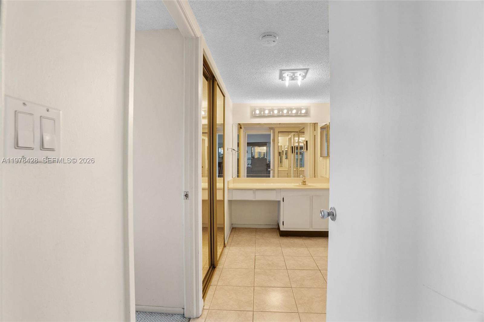 20515 E Country Clb Dr #849 Aventura, FL 33180