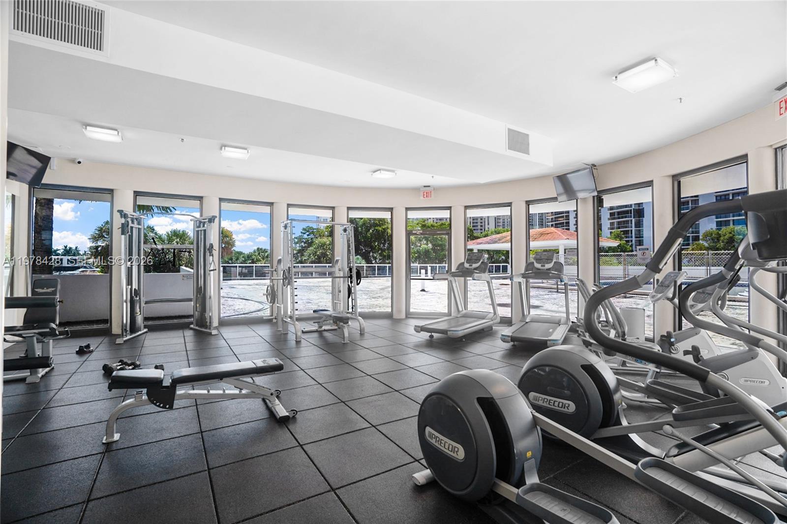 20515 E Country Clb Dr #849 Aventura, FL 33180