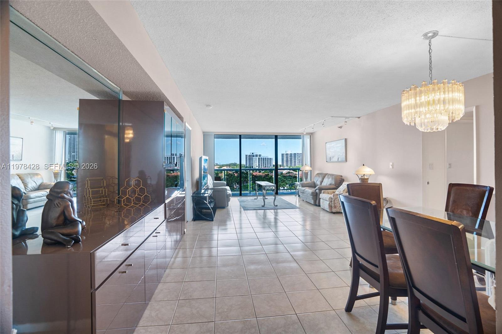 20515 E Country Clb Dr #849 Aventura, FL 33180