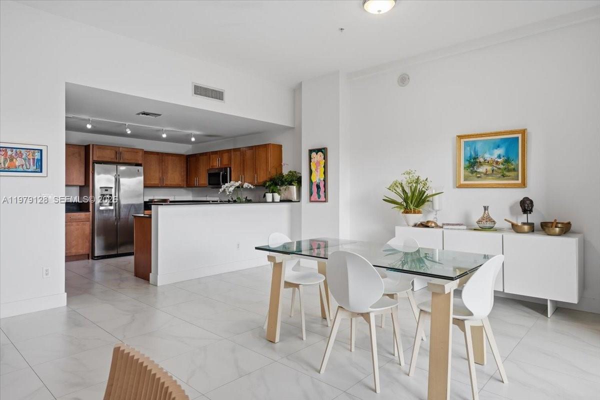 8390 SW 72nd Ave #106 Miami, FL 33143