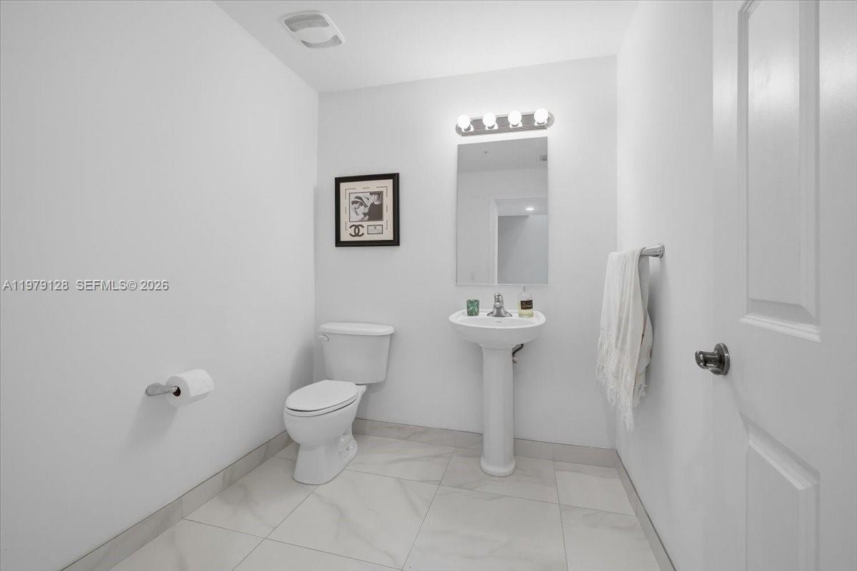 8390 SW 72nd Ave #106 Miami, FL 33143