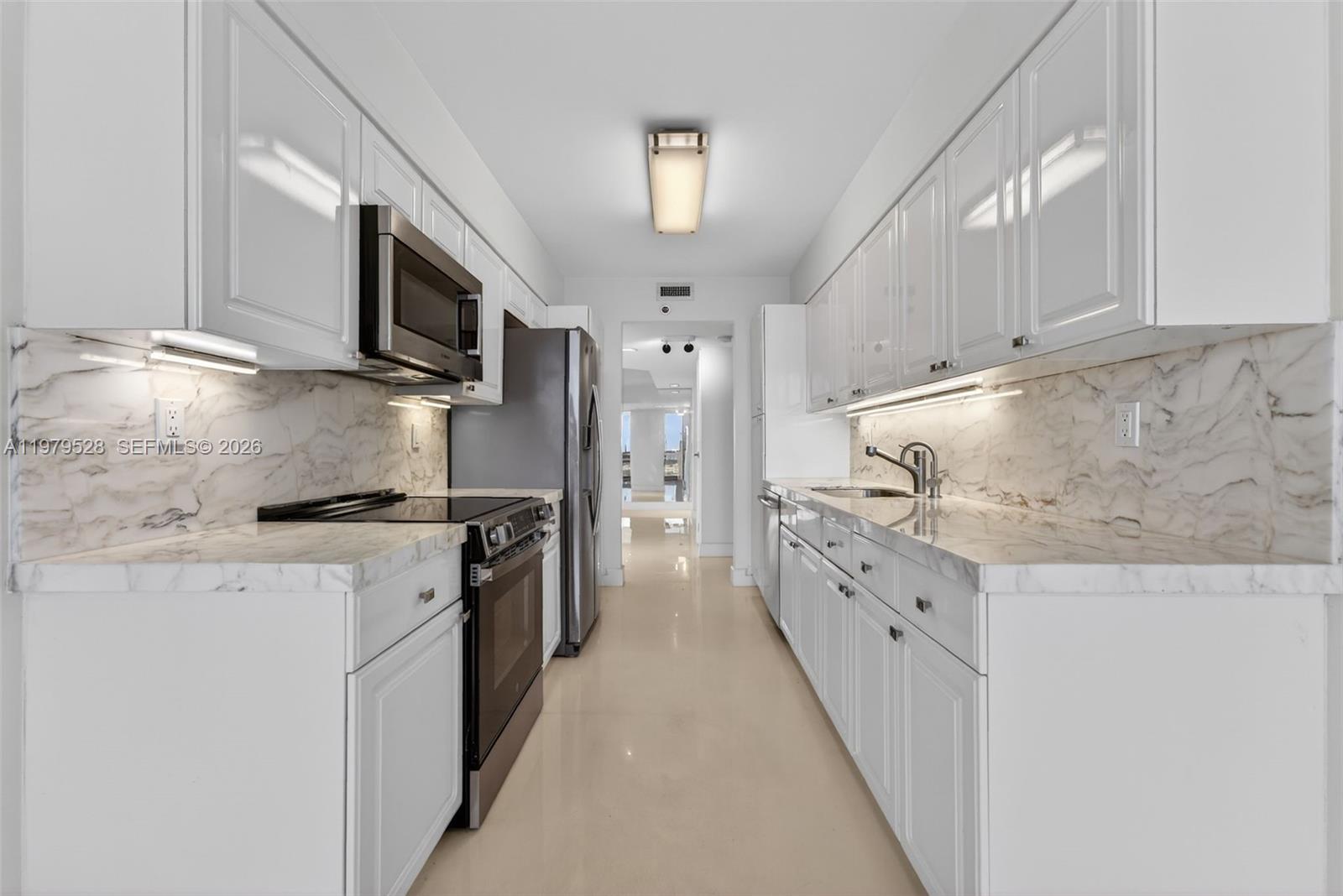 3600 Yacht Clb Dr #1802 Aventura, FL 33180