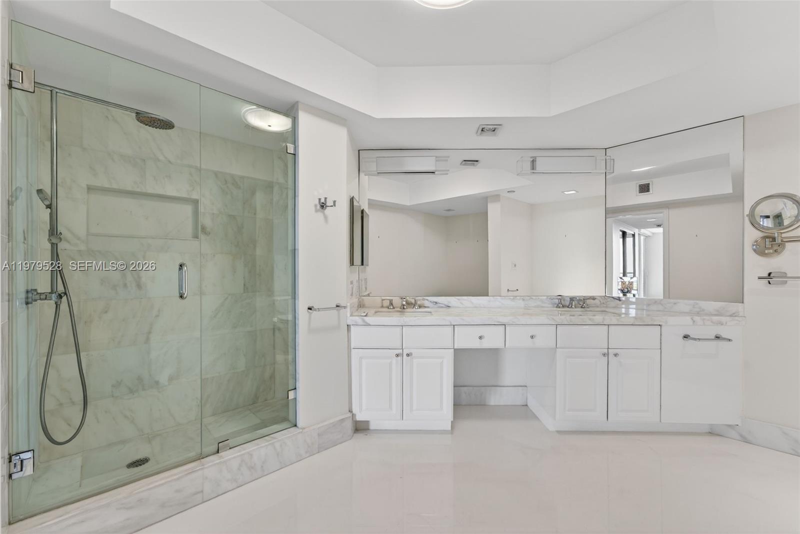 3600 Yacht Clb Dr #1802 Aventura, FL 33180