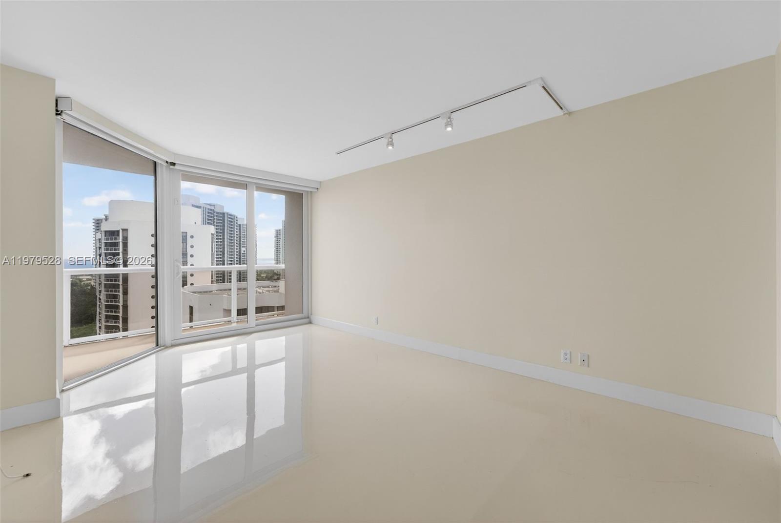 3600 Yacht Clb Dr #1802 Aventura, FL 33180