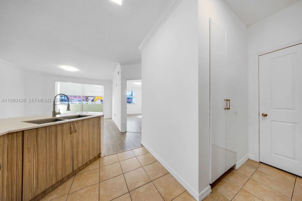 9172 Collins Ave #212 Surfside, FL 33154