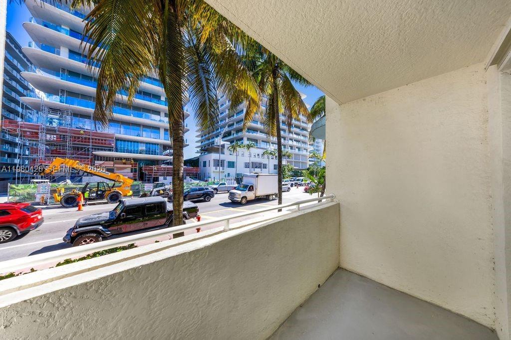 9172 Collins Ave #212 Surfside, FL 33154