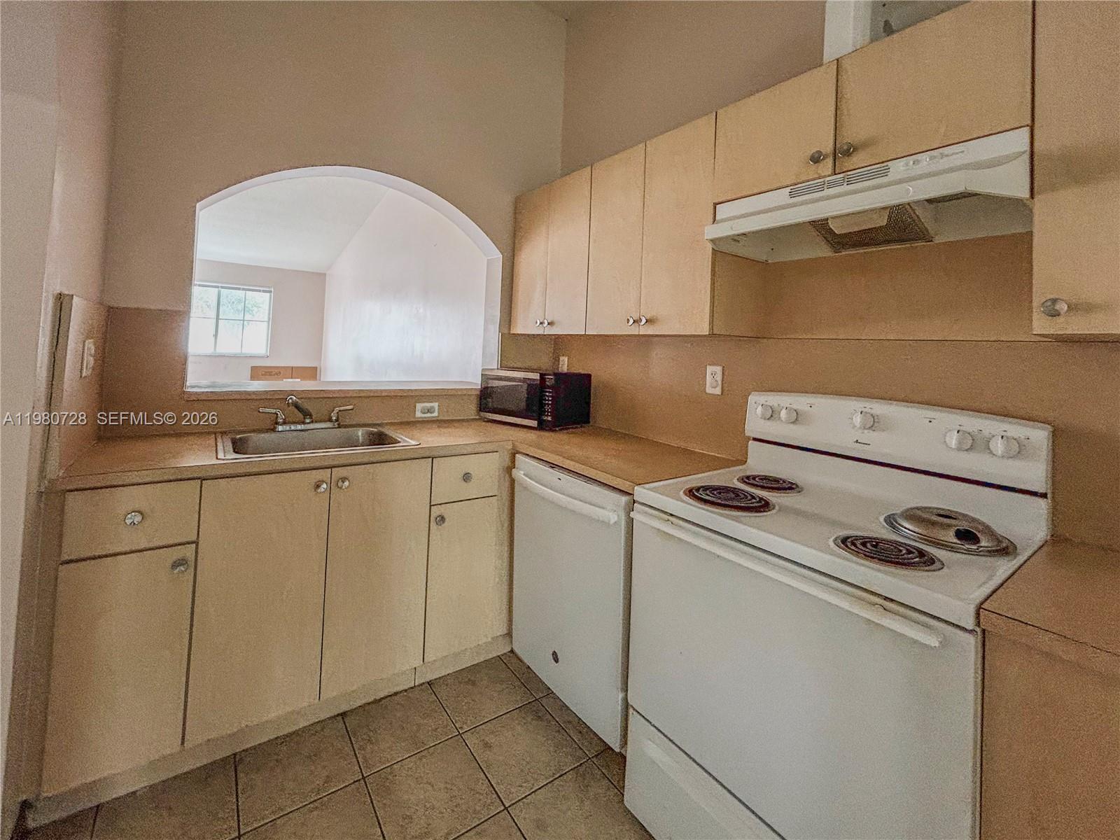 1270 SE 28th Ct #202 Homestead, FL 33035