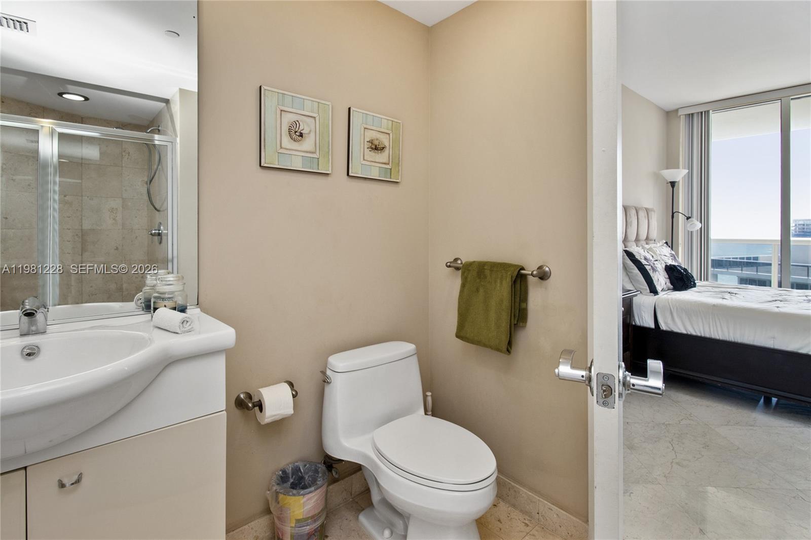 image Beach Club 211