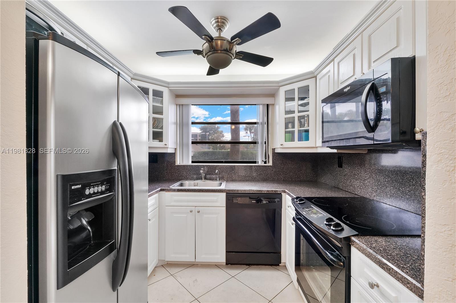 1101 Colony Pt Cir #101 Pembroke Pines, FL 33026