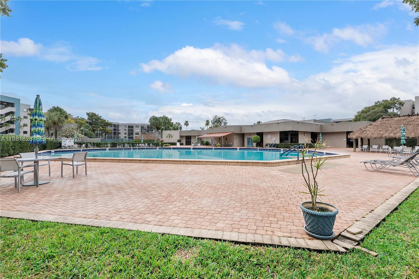 1101 Colony Pt Cir #101 Pembroke Pines, FL 33026